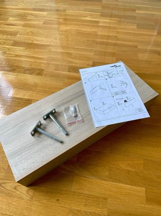 Estante de pared con cajón