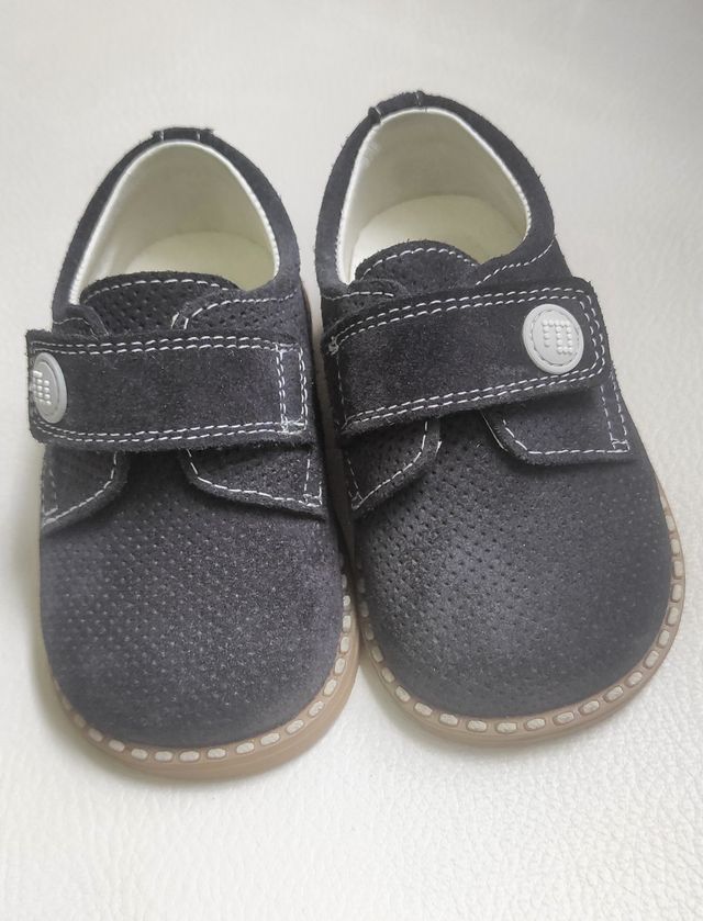 Zapatito bebé, piel natural ante azul marino