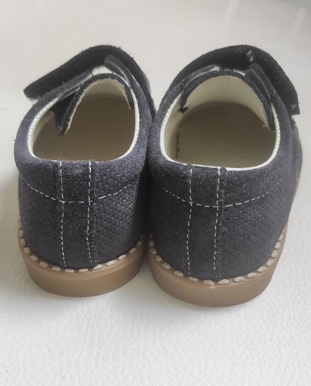 Zapatito bebé, piel natural ante azul marino
