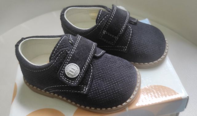 Zapatito bebé, piel natural ante azul marino