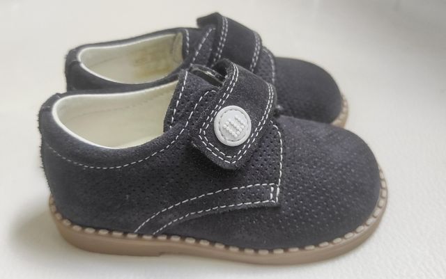 Zapatito bebé, piel natural ante azul marino