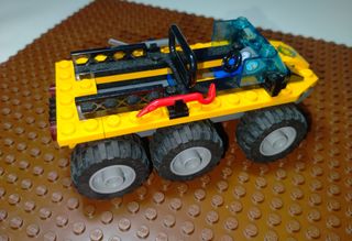 Lego auto gialla