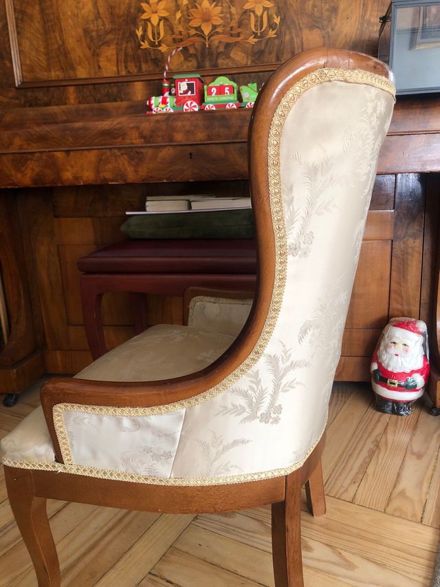 Preciosa descalzadora madera capitone raso