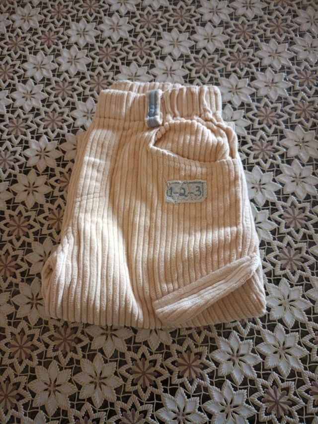 Pantaloni in velluto 24 mesi