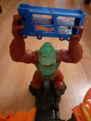 Pista Hot Wheels Gasolinera del Gorila Toxico