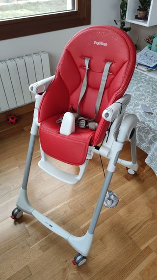 Trona Pegperego evolutiva roja