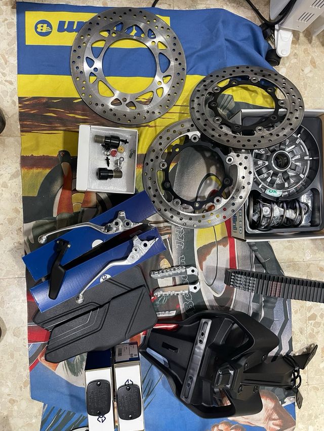 Acesorios moto tmax 560 2023