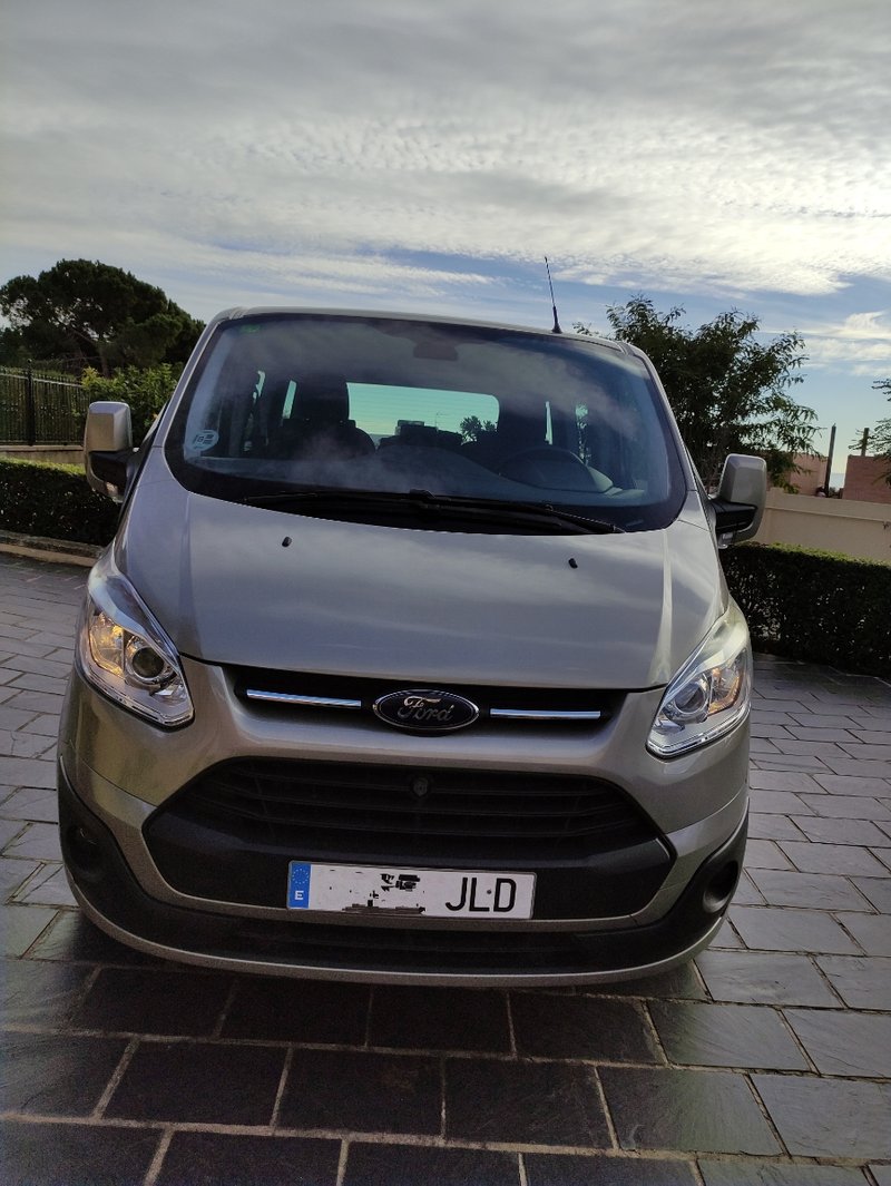 Ford Tourneo Custom 2015 - foto 1
