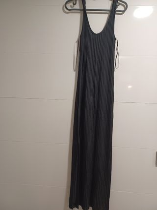 Abito Zara S in lycra nera con design chanel