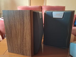 Minicadena y altavoces aiwa