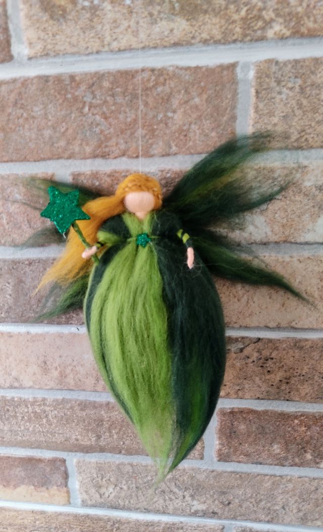 Fata natalizia ispirata a Waldorf