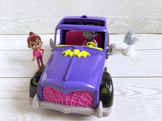 Vampirina Auto con luci e suoni + personaggi extra