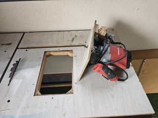 Sierra y fresadora de mesa