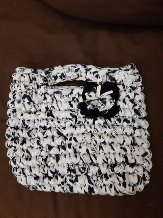 Borsa fatta a mano a uncinetto