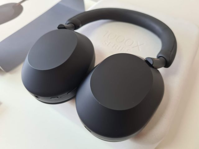 Auriculares Sony WH1000-XM5 negros