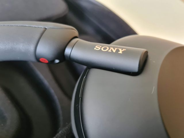 Auriculares Sony WH1000-XM5 negros