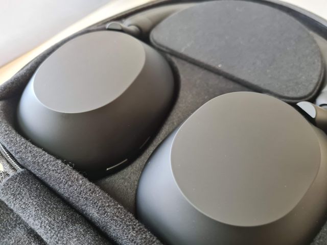 Auriculares Sony WH1000-XM5 negros