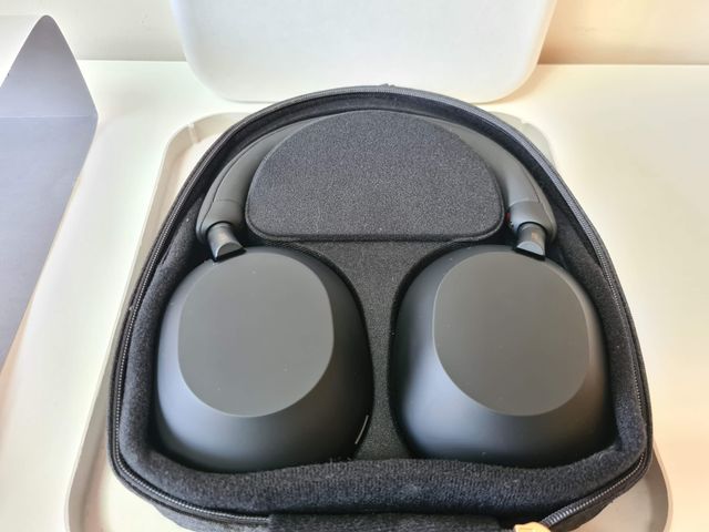 Auriculares Sony WH1000-XM5 negros