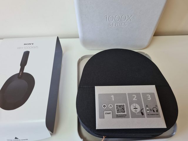 Auriculares Sony WH1000-XM5 negros