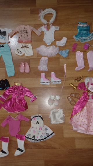 Lote ropa Nancy y muñecas