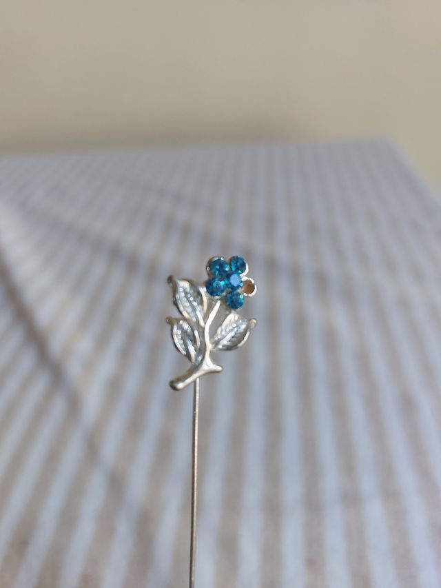 Alfiler de boda. Broche