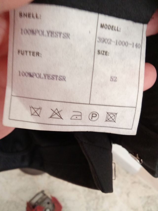 Vestito elegante uomo