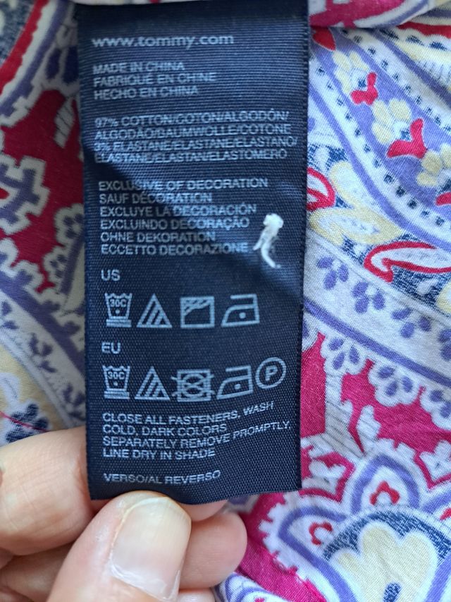 Blusa  estampada de mujer .