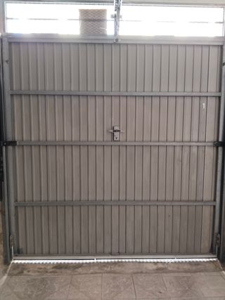 Puerta garaje o cochera solo puerta 