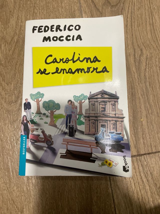 Carolina se enamora (Spanish Edition)