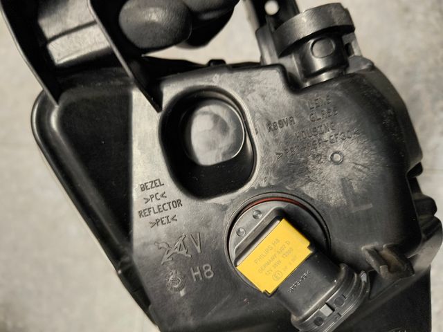 Faro antinieblas izquierdo Ford Fiesta