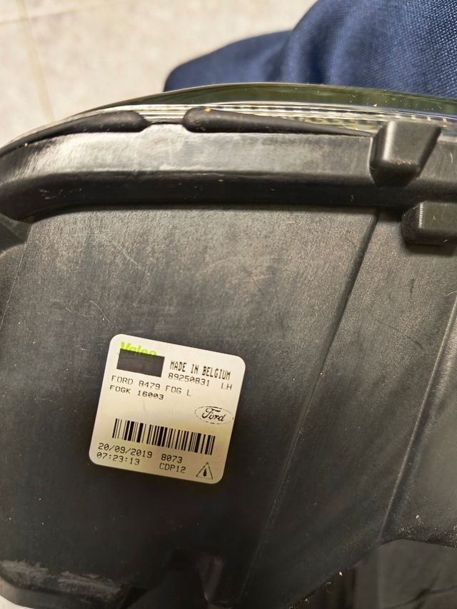 Faro antinieblas izquierdo Ford Fiesta