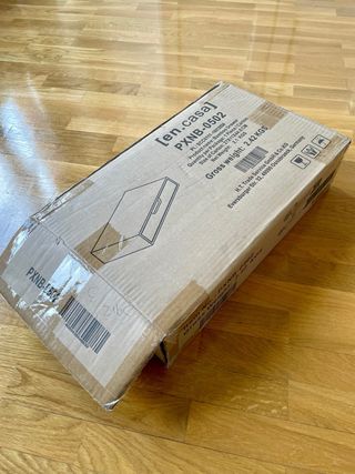 Estante de pared con cajón