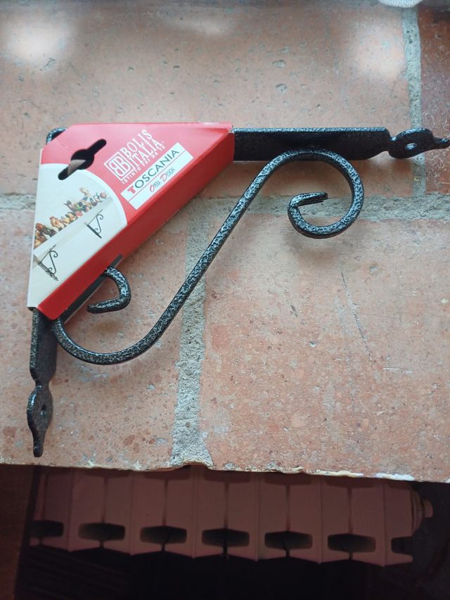 Reggimensola in ferro battuto