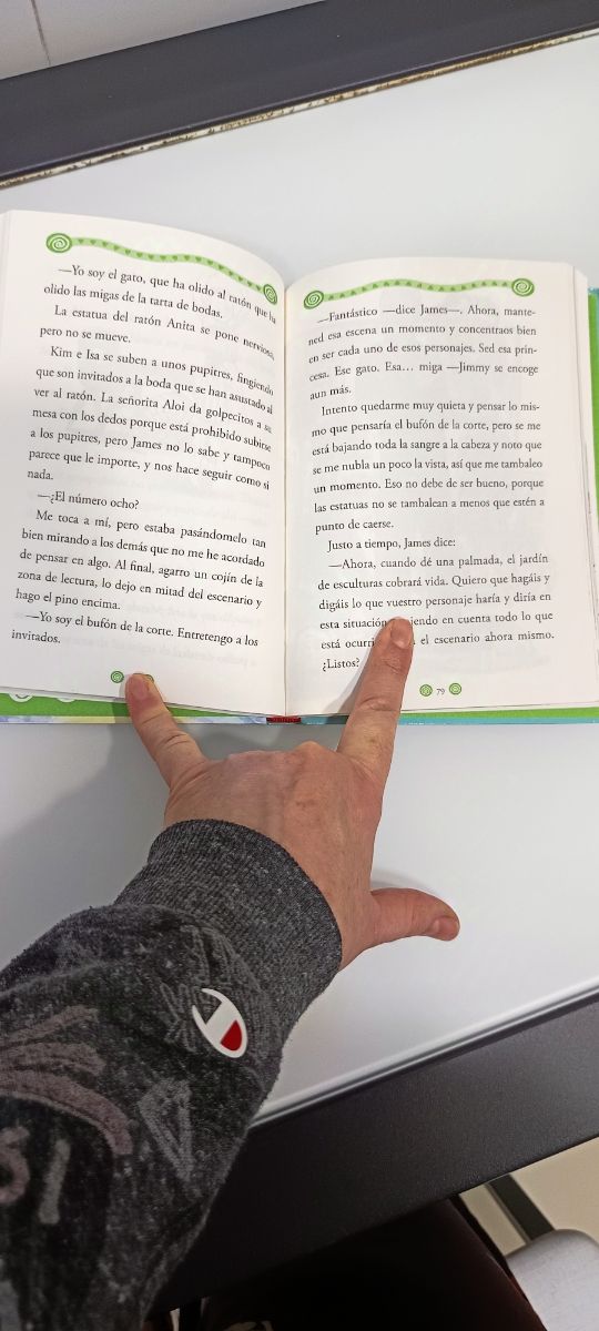 Marty "maravilla" no quiere ser princesa (Marty Maravilla/ Marty Mcguire) (Spanish Edition)