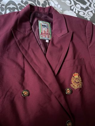 Traje de niño de comunion color burdeos 
