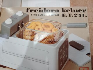 freidora kelmer de 2,5 litros sin estrenar