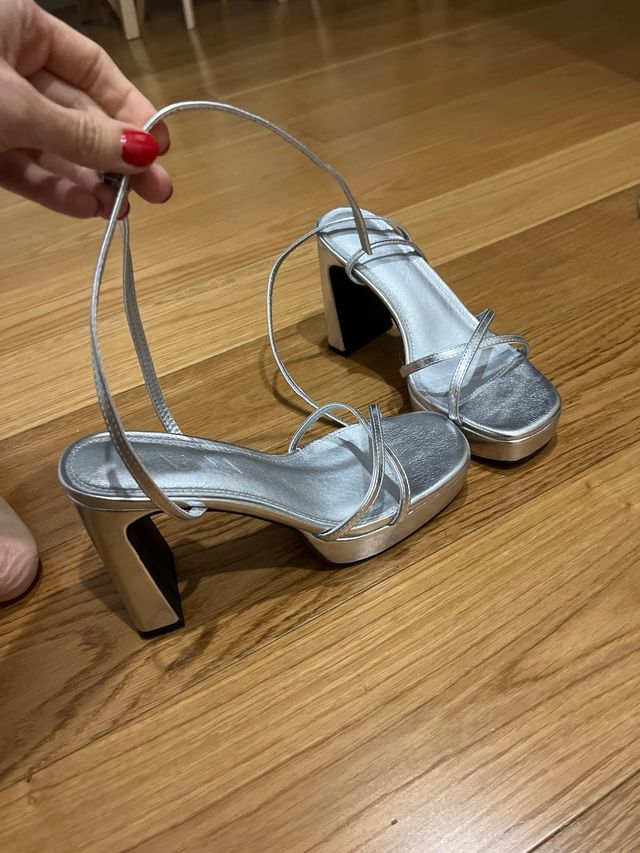 Zapatos plateados MIM