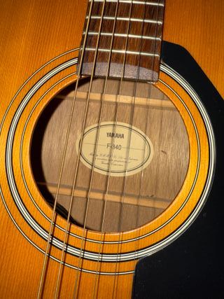 Guitarra electroacústica Yamaha F 340