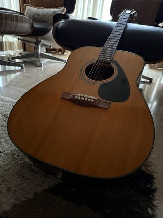 Guitarra electroacústica Yamaha F 340