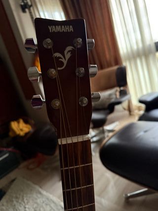 Guitarra electroacústica Yamaha F 340