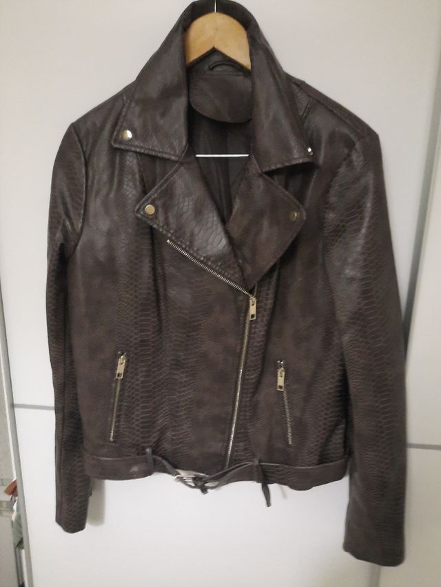 CHAQUETA POLIPIEL SIN USO COMO NUEVA