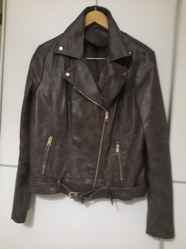 CHAQUETA POLIPIEL SIN USO COMO NUEVA