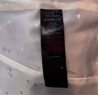 Blazer negra con pedrería de IKKS