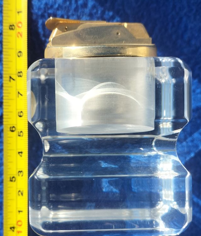 Accendino vintage in metacrilato trasparente