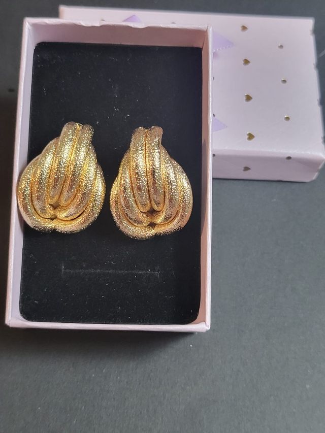 Pendientes de oro laminado 15€