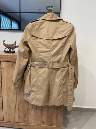 Gabardina Stradivarius talla S