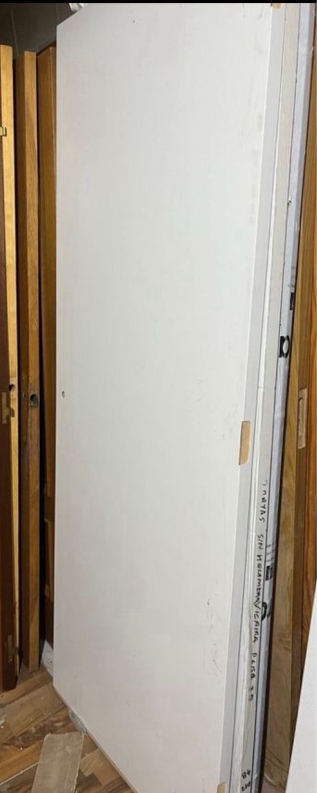 Puertas de madera color blanco