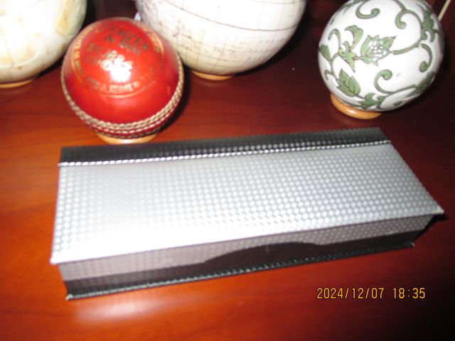 Bolígrafo metal cromado y fibra de carbono