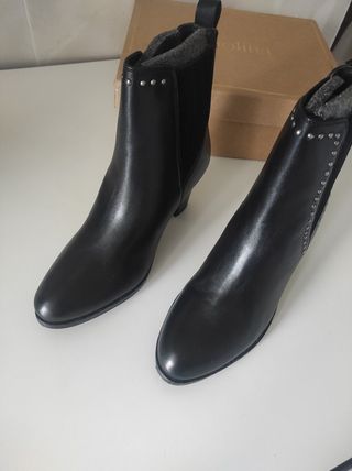 Botines auténtico cuero Apolina.Nuevos.