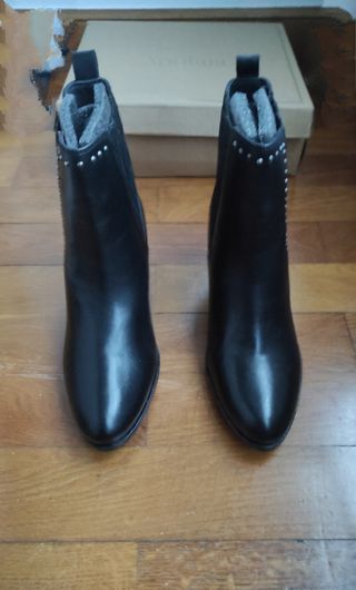 Botines auténtico cuero Apolina.Nuevos.